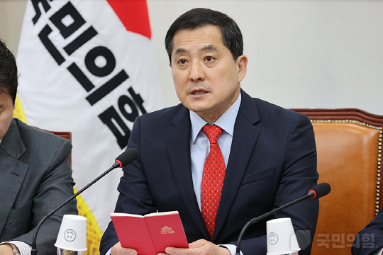 박대출 국민의힘 정책위의장이 지난 5월1일 국회에서 열린 당 최고위원회의에서 모두발언을 하고 있다.<국민의힘 홈페이지>